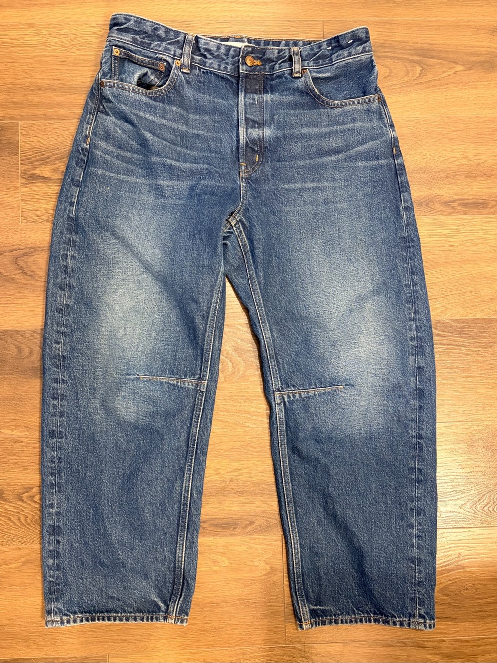 Madewell The Darted Barrel Leg Jeans size 29 dark wash, best jeans, great shape